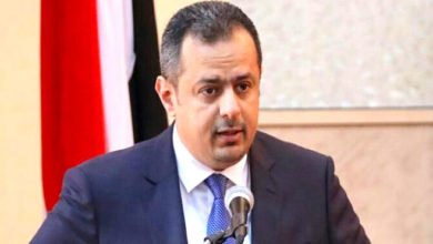 صورة معين عبد الملك: ما يجري على الأرض لا يبشر ببوادر انفراج للأزمة وممارسات الحوثيين لا تشير إلى أنهم يقتربون من خيار السلام