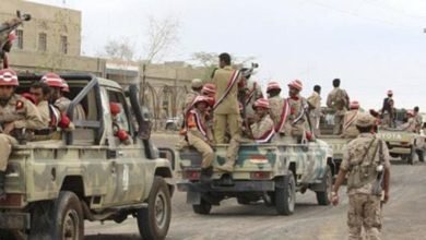 صورة مسؤول العمليات بمأرب بصدد ترتيبات عسكرية تثلج صدور اليمنيين و الحوثيون متخوفون .