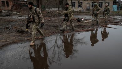 صورة الدفاع البريطانية: القوات الروسية تنظم صفوفها وتركز هجماتها على دونباس.. والمخابرات البريطانية: عناصر من المرتزقة إلى جانب قوات خاصة من “فاغنر” انتقلت إلى الإقليم لتعزيز وجودها هناك