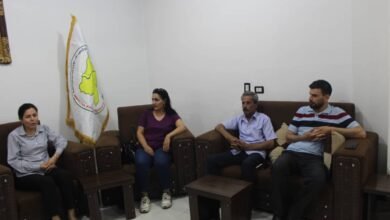 صورة حضور ممثلين عن حزب الحداثة مكتب الرقة إجتماع لمنسقية الاحزاب السياسية بالرقة حول آلية التجهيز لملتقى الشخصيات السياسية والثقافية  و الأعتبارية من أجل مناقشة المبادئ الدستورية و وضع برنامج توافقي للملتقى وتوازع مهام العمل
