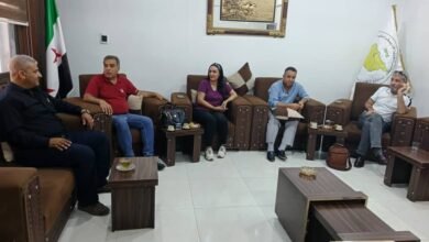 صورة شارك حزب الحداثة بالتنسيق مع شخصيات مستقلة من المجتمع المدني لتشكيل منصة الرقة الوطنية والتي تهدف إلى لم الشمل السوري ولوحدة سوريا ارضا وشعبا