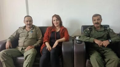 صورة زيارة وفد من قيادة قوى الامن الداخلي لشمال شرق سوريا لمكتب الرقة لحزب الحداثة وجرى النقاش حول آلية عمل الحزب وعن ممارسة النشاطات الحزبية والاعمال التي يؤديها مكتب الحزب .